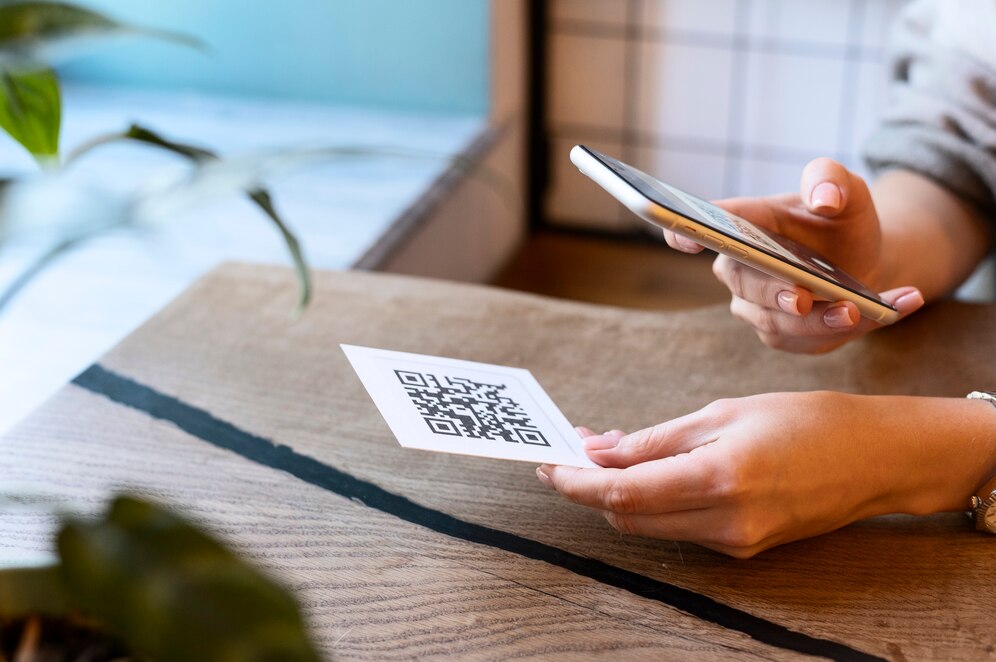 Как работают QR-коды для оплаты: простое объяснение сложных технологий