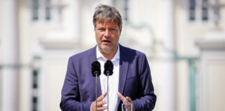 Глава минэкономики Германии объяснил срыв договоренности по газу с Катаром