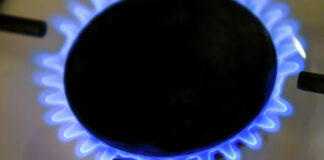 Медведев повысил свой прогноз цены на газ