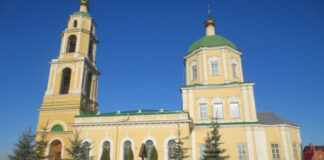 В Подмосковье подожгли воскресную школу и убили настоятеля церкви