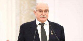 Михалков попросил Мишустина дать кинодеятелям отсрочку от призыва