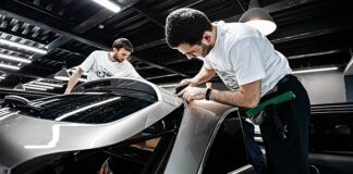 Зачем оклеивать автомобиль антигравийной пленкой, и стоит ли эта услуга своих денег