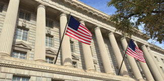 Эксперт прокомментировал отказ США считать российскую экономику рыночной
