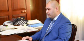 Сын Жириновского устроил дебош и побил полицейского