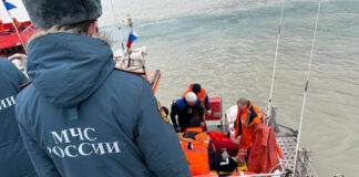 У берегов Новороссийска затонул сухогруз с российскими моряками
