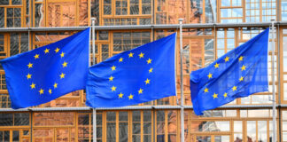 Источник: Евросоюз обсуждает новые санкции против России