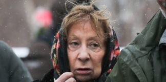 «Я постараюсь не подвести тебя»: Лия Ахеджакова попрощалась со сценой