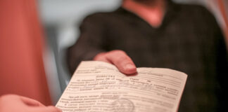 Уклонистам запретят брать кредиты и выезжать из России