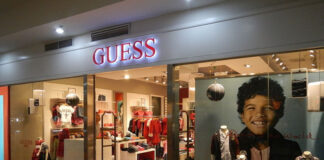 Американская Guess выкупила долю российского партнера в бизнесе в стране