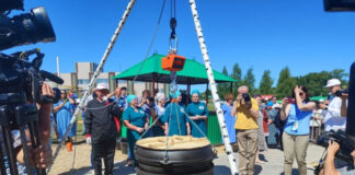 В Татарстане сварили самую большую в России удмуртскую кашу с мясом гуся