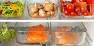 Какие продукты нельзя греть в СВЧ-печи
