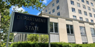 США утверждают, что не заставляют бизнес прекращать контакты с Россией