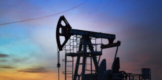 Цена нефти Brent упала ниже 77 долларов за баррель