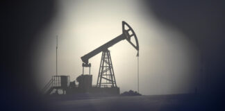 МЭА: Россия нарастила добычу нефти в октябре на 30 тысяч баррелей в сутки