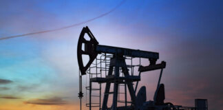 Узбекистан хочет увеличить импорт нефти из России через Казахстан