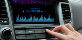 Установка автомагнитолы: ключевые аспекты и преимущества