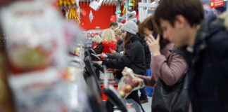 Минпромторг предложил начать эксперимент по маркировке сухариков и хлебцев