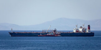 Ограничение цен на нефть из России усилило теневой рынок перевозок