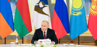 Лидеры стран ЕАЭС провели встречу в узком составе