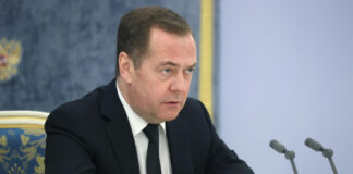 Медведев высказался о задаче по укреплению оборонного потенциала