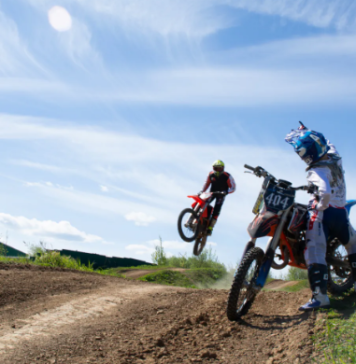 Покататься на мотоцикле: откройте новые горизонты с MotoAcademy