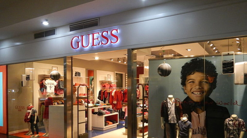 Американская Guess выкупила долю российского партнера в бизнесе в стране