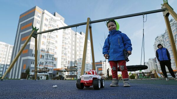 Петербург восстановил 40 социальных объектов в Мариуполе, доложил Беглов