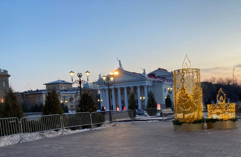 В Волгограде родные участников спецоперации теперь бесплатно посещают театры